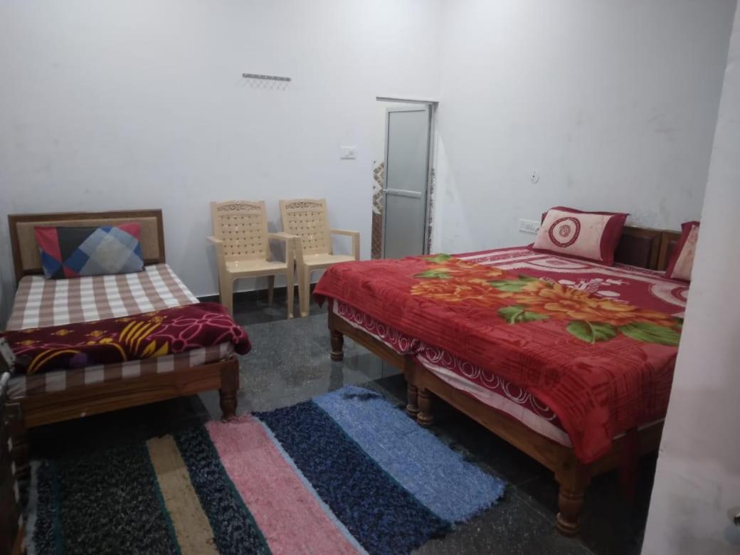 Happy Khajuraho Home Stay Экстерьер фото